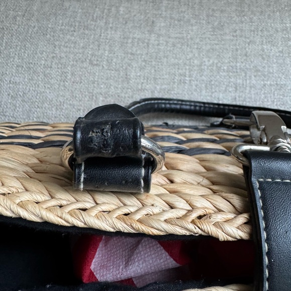 Sun-n-Sand Black and Beige Woven Handbag - Picture 5 of 9